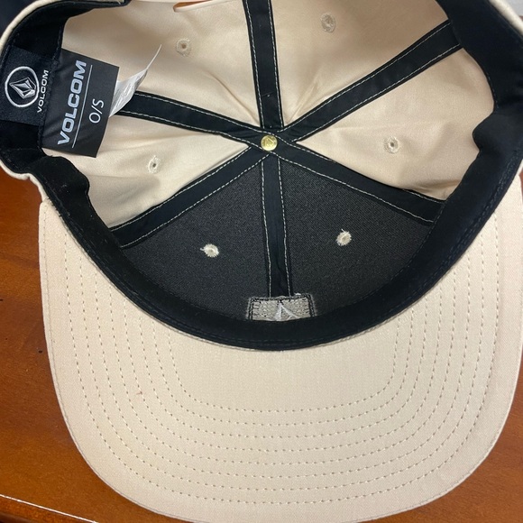 Volcom V Square Snapback 2 - Picture 3 of 3